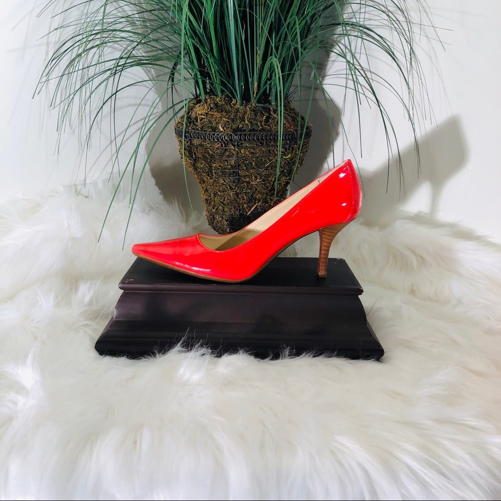 Calvin Klein Orange color Patent Pump; size 6 1/2 - Picture 2 of 3